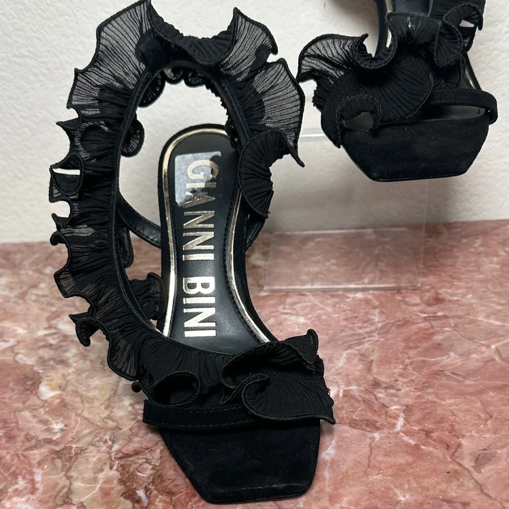 GIANNI BINI NEW BLACK RUFFLED HEELS - Picture 7 of 9